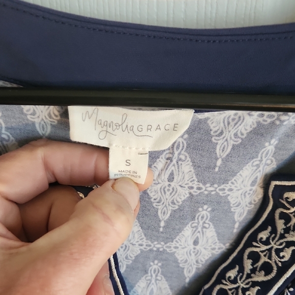 Sleeveless V-Neck Mini Dress - Picture 3 of 4